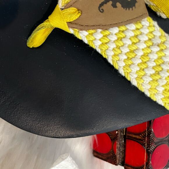 J. Crew Seahorse Collection Flip Flop Thong Sandals Yellow White Sz 6 RARE - Picture 9 of 10